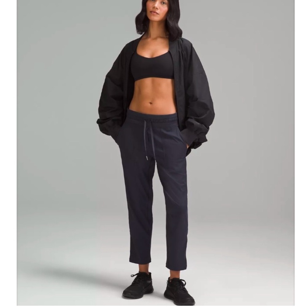 NWOT Lululemon Dance Studio Mid-Rise Cropped Pant
